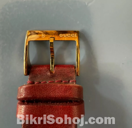 GUCCI G Timeless Bee Quartz 126.4